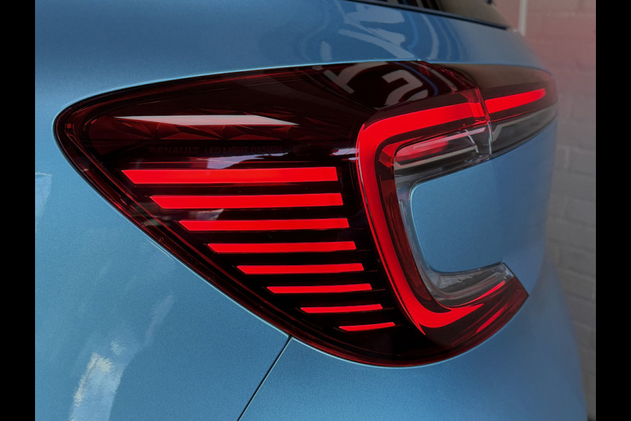 Renault Captur 1.3 TCe 130pk Edition One| Groot Navi | Bose | Stoel verwarming | 17" | Camera | Volledig Dealer onderhouden!