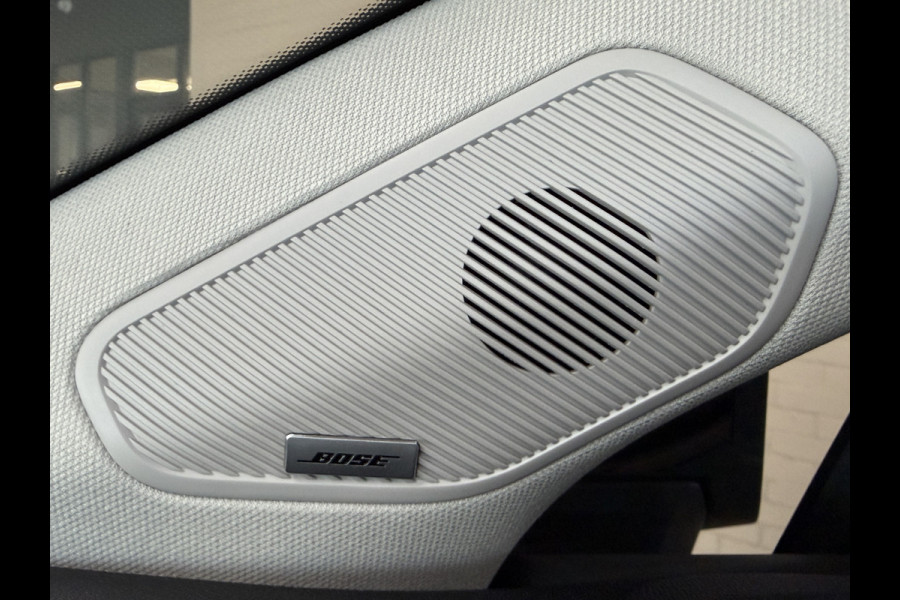 Renault Captur 1.3 TCe 130pk Edition One| Groot Navi | Bose | Stoel verwarming | 17" | Camera | Volledig Dealer onderhouden!