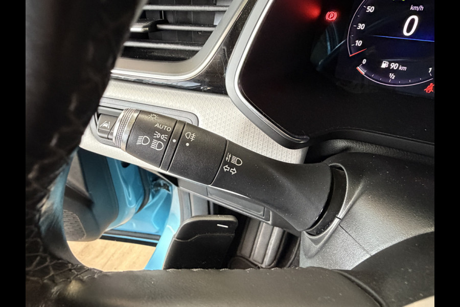 Renault Captur 1.3 TCe 130pk Edition One| Groot Navi | Bose | Stoel verwarming | 17" | Camera | Volledig Dealer onderhouden!