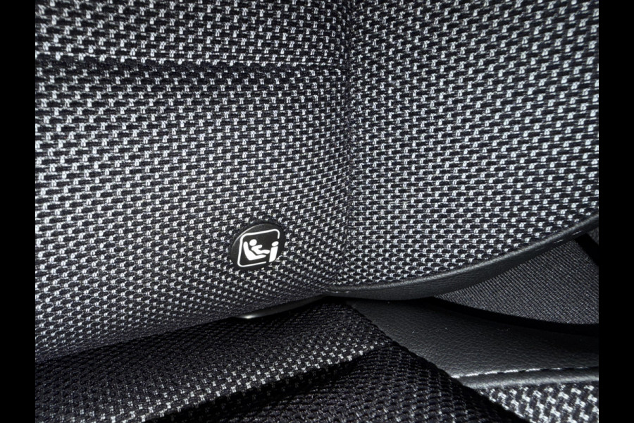 Renault Captur 1.3 TCe 130pk Edition One| Groot Navi | Bose | Stoel verwarming | 17" | Camera | Volledig Dealer onderhouden!