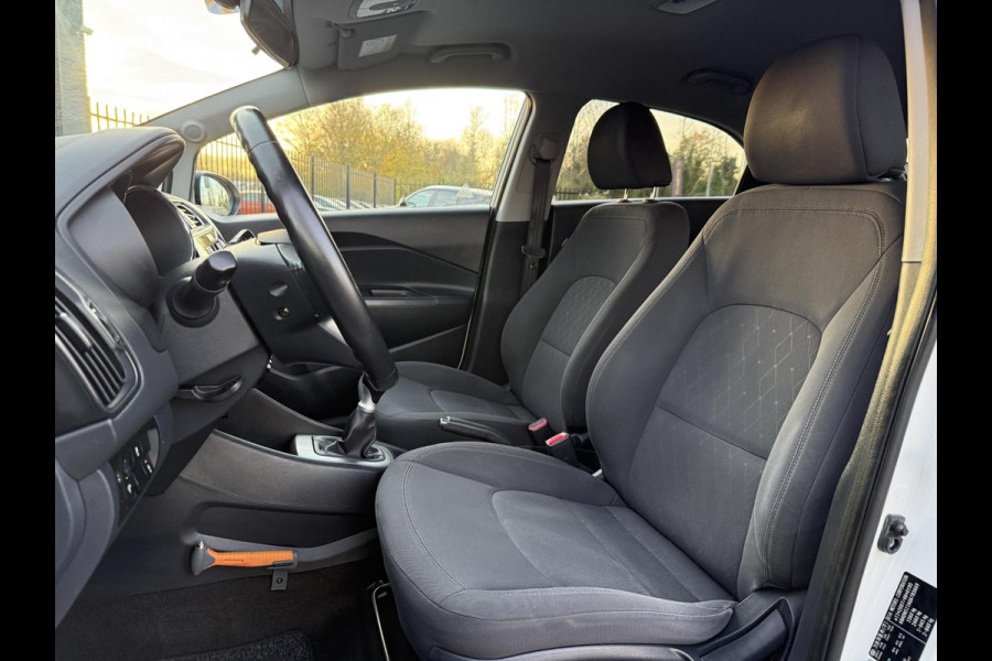 Kia Rio 1.2 CVVT DynamicLine Navi,Camera,Clima,Cruise,Lm velgen,N.A.P,5 Deurs,Nieuwe Apk bij Aflevering
