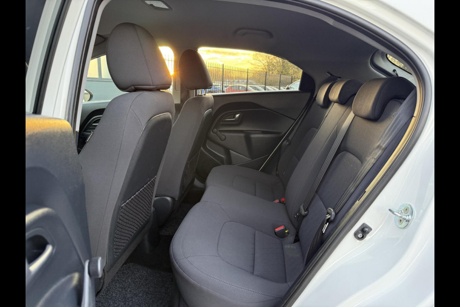 Kia Rio 1.2 CVVT DynamicLine Navi,Camera,Clima,Cruise,Lm velgen,N.A.P,5 Deurs,Nieuwe Apk bij Aflevering