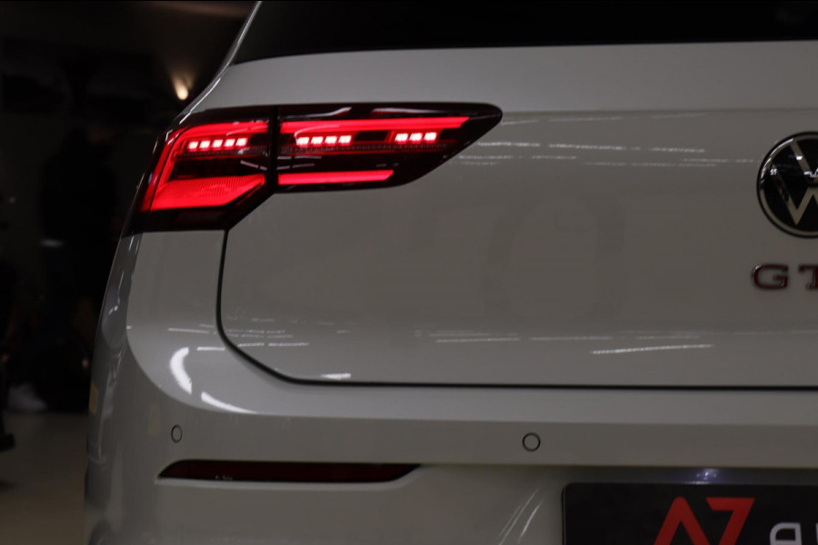 Volkswagen Golf 2.0 TSI GTI CLUBSPORT 45 JAHRE /PANO/AKRA/IQ-LIGHT/KEYLES/VOLL