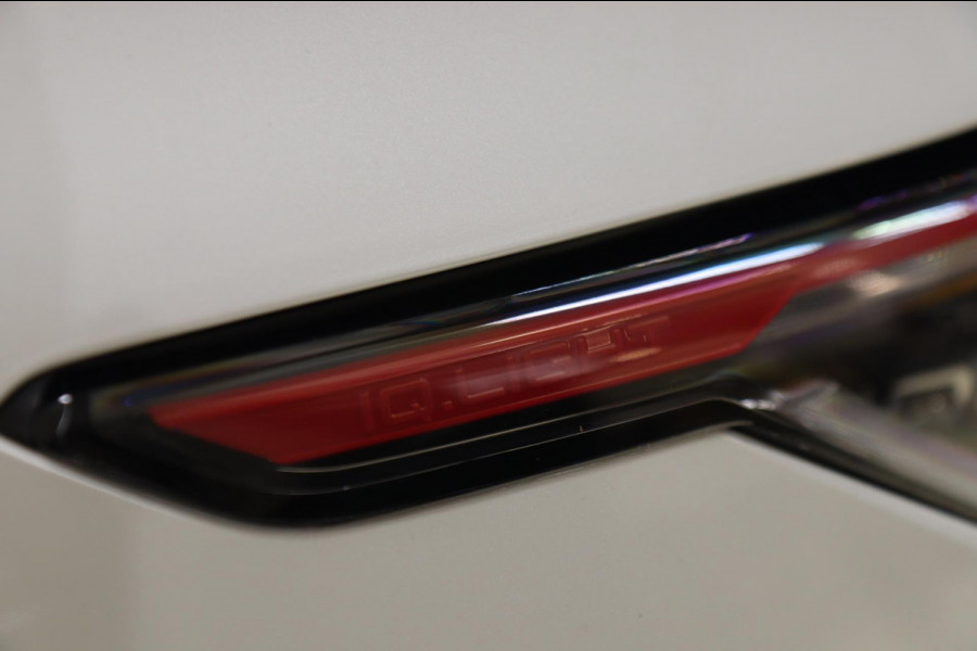 Volkswagen Golf 2.0 TSI GTI CLUBSPORT 45 JAHRE /PANO/AKRA/IQ-LIGHT/KEYLES/VOLL