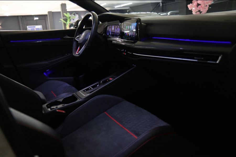 Volkswagen Golf 2.0 TSI GTI CLUBSPORT 45 JAHRE /PANO/AKRA/IQ-LIGHT/KEYLES/VOLL