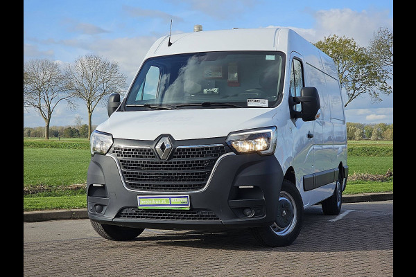 Renault Master T35 2.3 dCi 135 L2H2 airco, camera, trekhaak, opstap, 96 dkm.