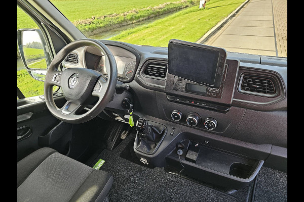 Renault Master T35 2.3 dCi 135 L2H2 airco, camera, trekhaak, opstap, 96 dkm.