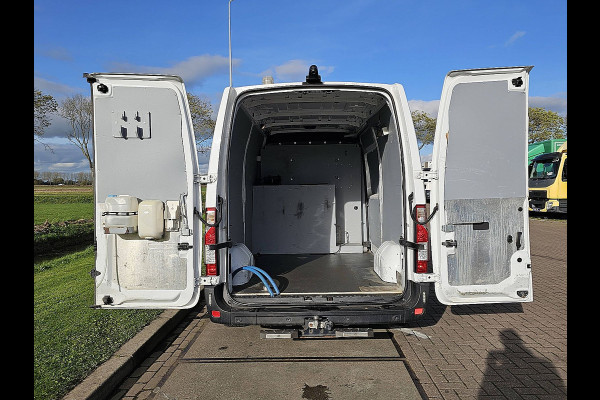 Renault Master T35 2.3 dCi 135 L2H2 airco, camera, trekhaak, opstap, 96 dkm.