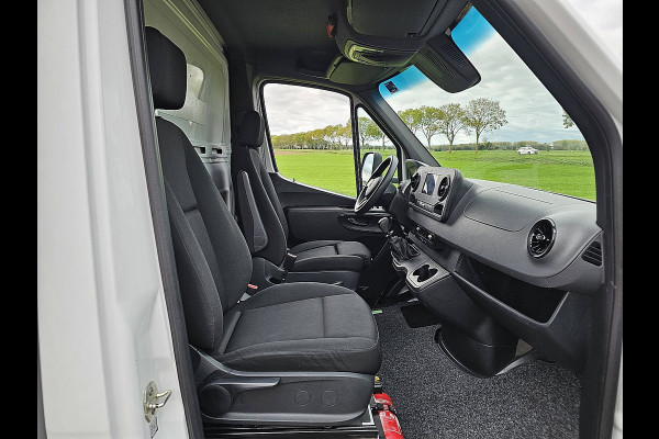 Mercedes-Benz Sprinter 314 2.2 CDI Bakwagen Laadklep Camera Zijdeur Spoiler Mbux Euro6 143Pk!