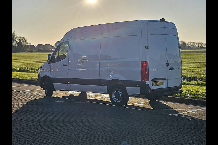Mercedes-Benz Sprinter 314 2.2 CDI L2H2 EURO VI-D RWD Mbux + Navi Automaat Trekhaak Camera 143Pk Euro6 1e Eigenaar Oh-Historie!