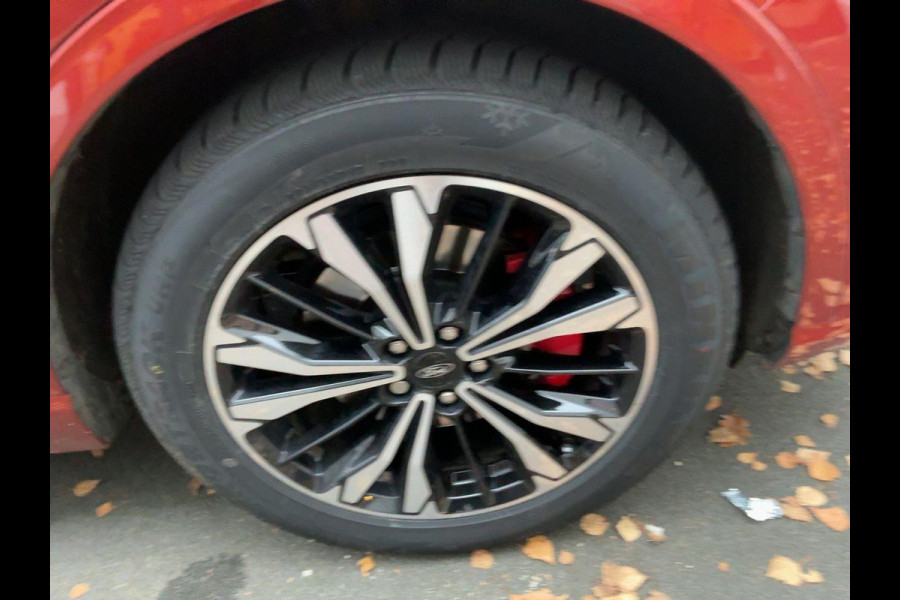 Ford Kuga 2.5 PHEV ST-Line X | Wegklapbare trekhaak | Panoramadak | Speciale kleur "Sedona Orange" | Winter Pack | Rode remklauwen