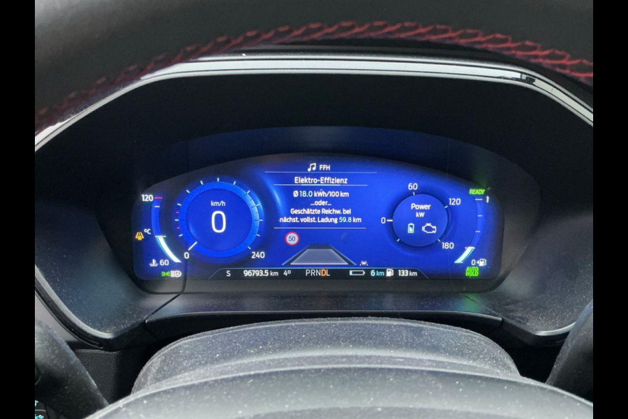 Ford Kuga 2.5 PHEV ST-Line X | Wegklapbare trekhaak | Panoramadak | Speciale kleur "Sedona Orange" | Winter Pack | Rode remklauwen