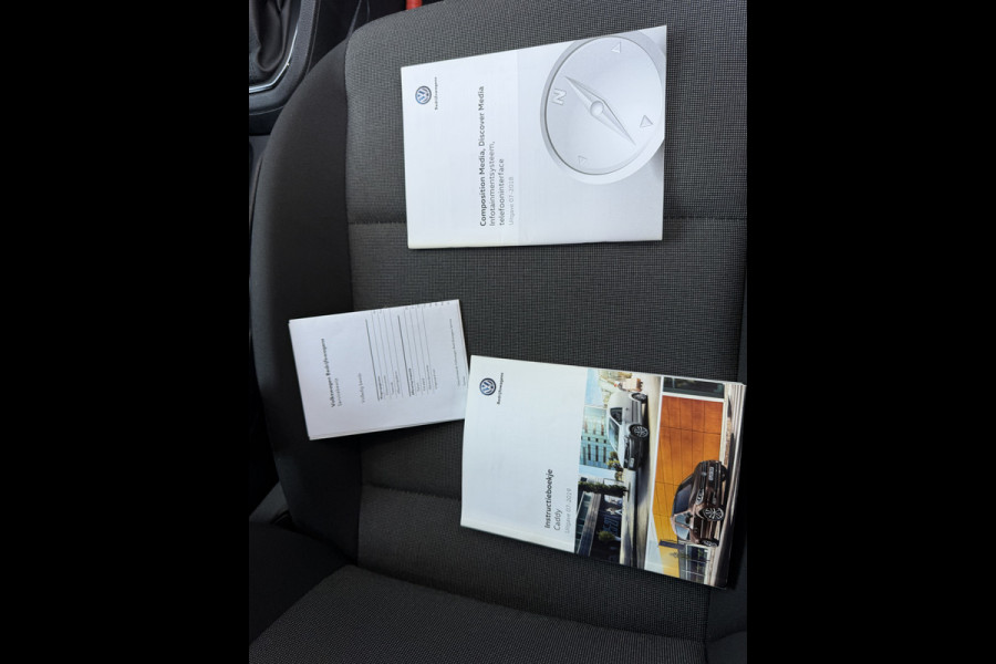 Volkswagen Caddy 2.0 TDI 102PK L2H1 Euro 6 Maxi Exclusive Edition Automaat/CarPlay/cruise control/trekhaak