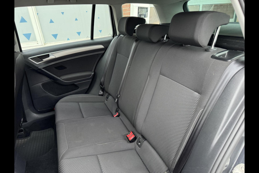 Volkswagen Golf 1.0 TSI 110pk Comfortline CarPlay Navi Elektr.Trekhaak Garantie Airco