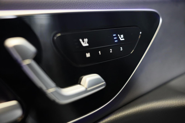 Mercedes-Benz E-Klasse Estate 300 e AMG Line / HYPERSCREEN / Acc / Lane Assist / Dode Hoek / Head Up / 360 Camera / Leder / Pano