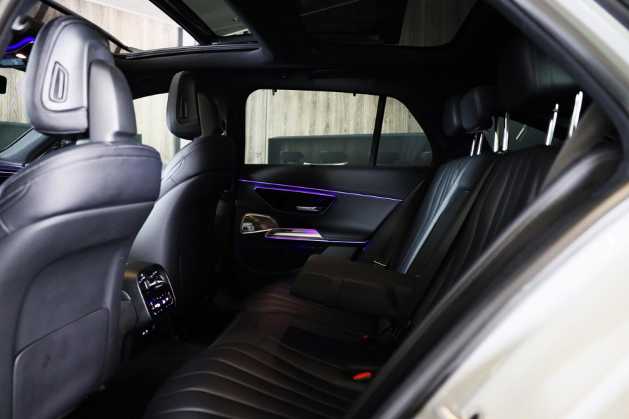 Mercedes-Benz E-Klasse Estate 300 e AMG Line / HYPERSCREEN / Acc / Lane Assist / Dode Hoek / Head Up / 360 Camera / Leder / Pano