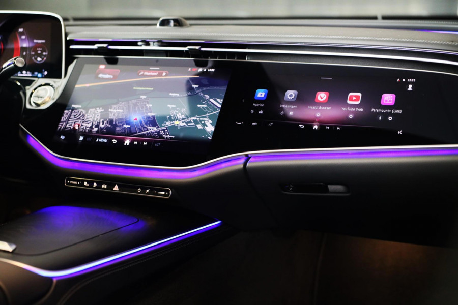 Mercedes-Benz E-Klasse Estate 300 e AMG Line / HYPERSCREEN / Acc / Lane Assist / Dode Hoek / Head Up / 360 Camera / Leder / Pano