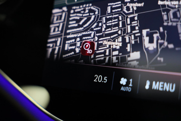 Mercedes-Benz E-Klasse Estate 300 e AMG Line / HYPERSCREEN / Acc / Lane Assist / Dode Hoek / Head Up / 360 Camera / Leder / Pano