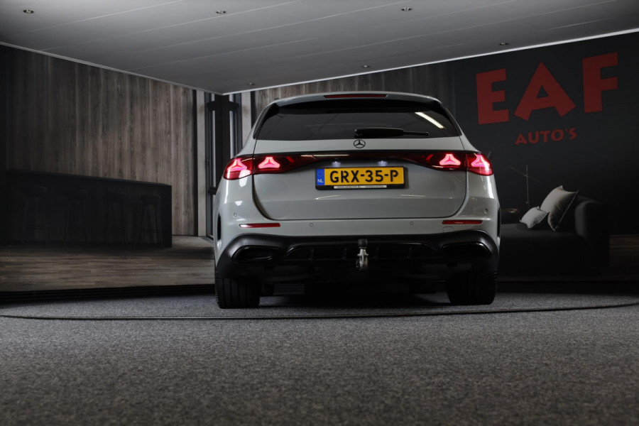 Mercedes-Benz E-Klasse Estate 300 e AMG Line / HYPERSCREEN / Acc / Lane Assist / Dode Hoek / Head Up / 360 Camera / Leder / Pano