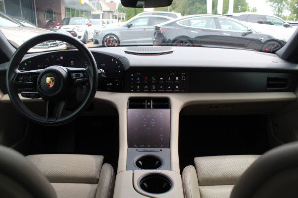 Porsche Taycan Sport Turismo 79 kWh / SoH 90.8% / Panoramadak / Camera / Adaptieve stoelen / Luchtvering / 21'' / Bose / Keyless / Sportchrono / Stoelverwarming / DAB / ACC