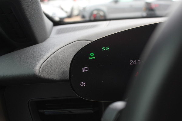 Porsche Taycan Sport Turismo 79 kWh / SoH 90.8% / Panoramadak / Camera / Adaptieve stoelen / Luchtvering / 21'' / Bose / Keyless / Sportchrono / Stoelverwarming / DAB / ACC