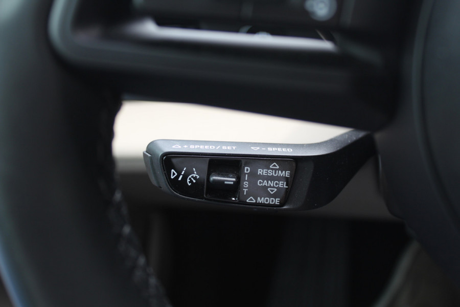 Porsche Taycan Sport Turismo 79 kWh / SoH 90.8% / Panoramadak / Camera / Adaptieve stoelen / Luchtvering / 21'' / Bose / Keyless / Sportchrono / Stoelverwarming / DAB / ACC