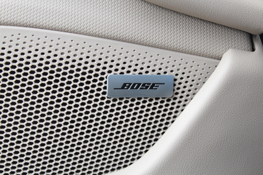 Porsche Taycan Sport Turismo 79 kWh / SoH 90.8% / Panoramadak / Camera / Adaptieve stoelen / Luchtvering / 21'' / Bose / Keyless / Sportchrono / Stoelverwarming / DAB / ACC