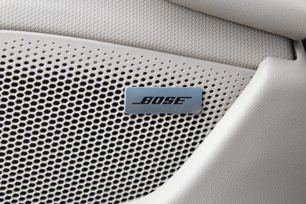 Porsche Taycan Sport Turismo 79 kWh / SoH 90.8% / Panoramadak / Camera / Adaptieve stoelen / Luchtvering / 21'' / Bose / Keyless / Sportchrono / Stoelverwarming / DAB / ACC