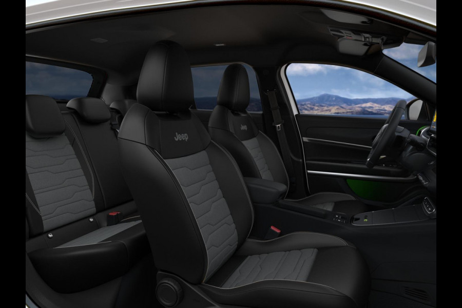 Jeep Avenger 1.2T 4xe Overland | Winter Pack | Infotainment & Convenience Pack | Bicolore