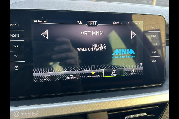 Škoda Kamiq 1.0 TSI Ambition FM Navigatie / carplay / 17" / clima / chroom / 61.694 KM!!