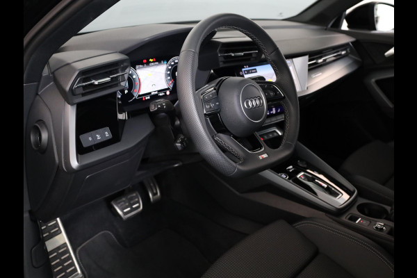 Audi A3 Sportback 30 TFSI S edition 115 PK Automaat | 50% korting op pakket | Verlengde garantie |  Navigatie | Park pakket | Zwart optiek | Privacy glas |