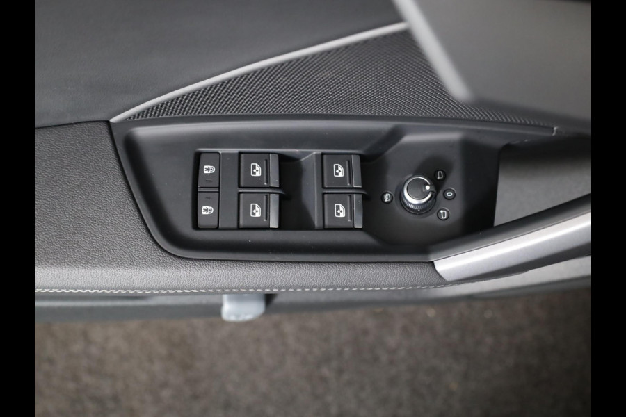 Audi A3 Sportback 30 TFSI S edition 115 PK Automaat | 50% korting op pakket | Verlengde garantie |  Navigatie | Park pakket | Zwart optiek | Privacy glas |