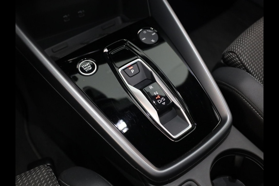 Audi A3 Sportback 30 TFSI S edition 115 PK Automaat | 50% korting op pakket | Verlengde garantie |  Navigatie | Park pakket | Zwart optiek | Privacy glas |