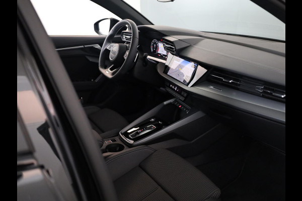 Audi A3 Sportback 30 TFSI S edition 115 PK Automaat | 50% korting op pakket | Verlengde garantie |  Navigatie | Park pakket | Zwart optiek | Privacy glas |