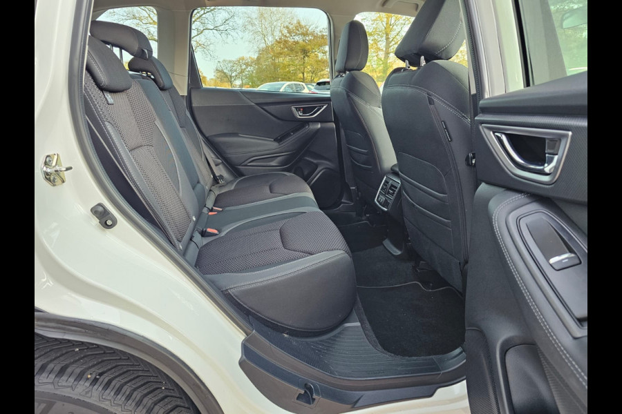 Subaru Forester 2.0i e-BOXER Luxury | Automaat | Trekhaak | Elek. klep | X Mode | ACC | Stoelverwarming |