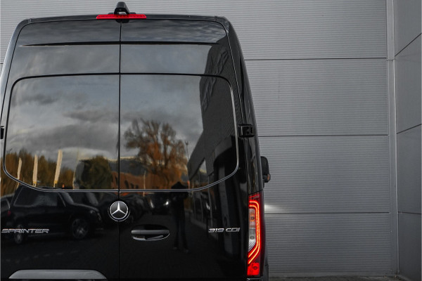 Mercedes-Benz Sprinter 319 1.9 CDI L2H2 RWD BPM Vrij Distronic Camera LED Navi Trekhaak 3.5T