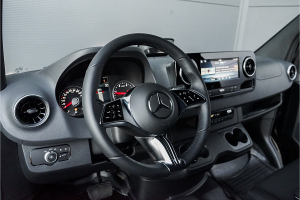 Mercedes-Benz Sprinter 319 1.9 CDI L2H2 RWD BPM Vrij Distronic Camera LED Navi Trekhaak 3.5T