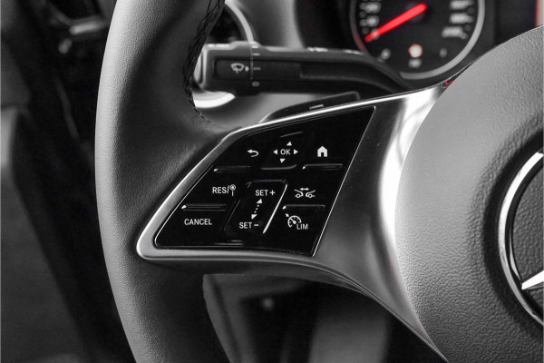 Mercedes-Benz Sprinter 319 1.9 CDI L2H2 RWD BPM Vrij Distronic Camera LED Navi Trekhaak 3.5T