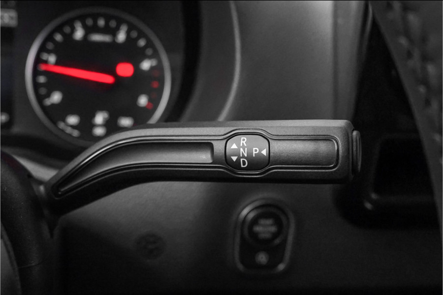 Mercedes-Benz Sprinter 319 1.9 CDI L2H2 RWD BPM Vrij Distronic Camera LED Navi Trekhaak 3.5T