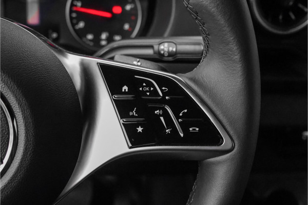 Mercedes-Benz Sprinter 319 1.9 CDI L2H2 RWD BPM Vrij Distronic Camera LED Navi Trekhaak 3.5T