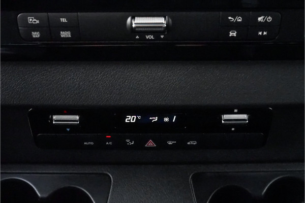 Mercedes-Benz Sprinter 319 1.9 CDI L2H2 RWD BPM Vrij Distronic Camera LED Navi Trekhaak 3.5T