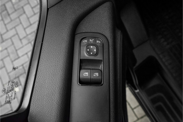 Mercedes-Benz Sprinter 319 1.9 CDI L2H2 RWD BPM Vrij Distronic Camera LED Navi Trekhaak 3.5T