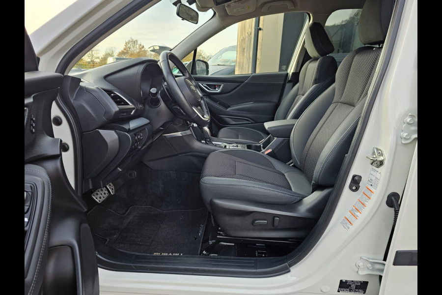 Subaru Forester 2.0i e-BOXER Luxury | Automaat | Trekhaak | Elek. klep | X Mode | ACC | Stoelverwarming |