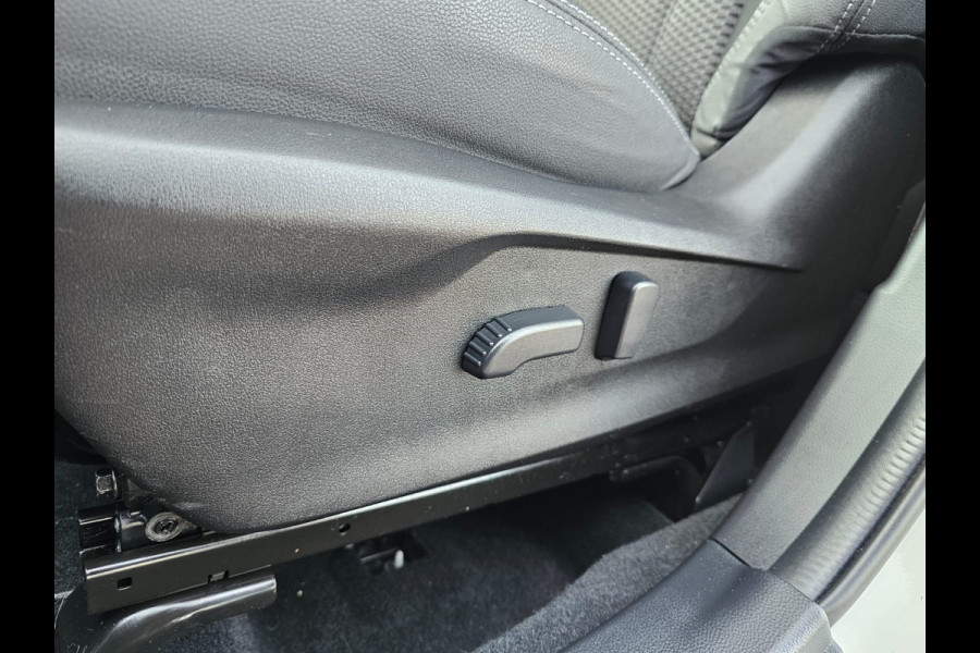Subaru Forester 2.0i e-BOXER Luxury | Automaat | Trekhaak | Elek. klep | X Mode | ACC | Stoelverwarming |