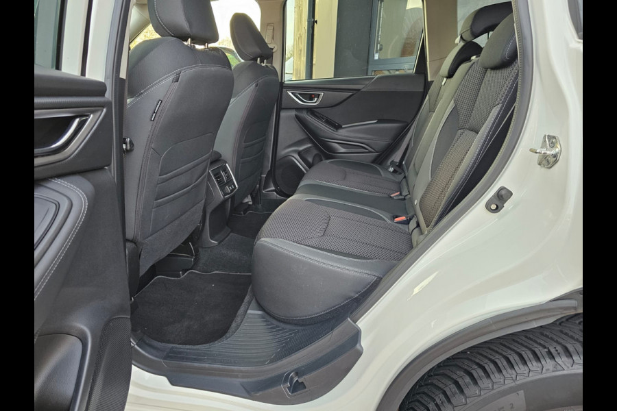 Subaru Forester 2.0i e-BOXER Luxury | Automaat | Trekhaak | Elek. klep | X Mode | ACC | Stoelverwarming |