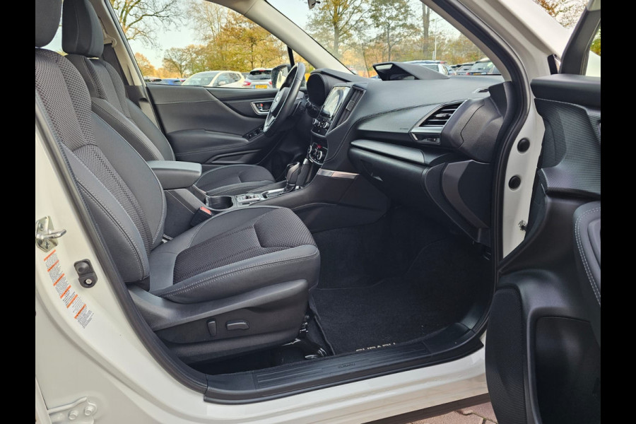 Subaru Forester 2.0i e-BOXER Luxury | Automaat | Trekhaak | Elek. klep | X Mode | ACC | Stoelverwarming |