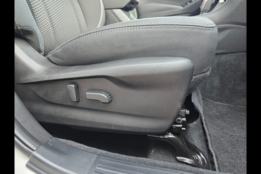 Subaru Forester 2.0i e-BOXER Luxury | Automaat | Trekhaak | Elek. klep | X Mode | ACC | Stoelverwarming |
