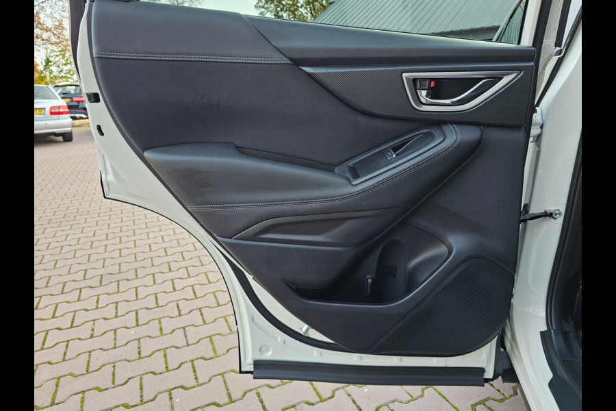 Subaru Forester 2.0i e-BOXER Luxury | Automaat | Trekhaak | Elek. klep | X Mode | ACC | Stoelverwarming |