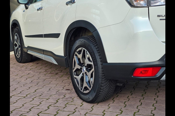 Subaru Forester 2.0i e-BOXER Luxury | Automaat | Trekhaak | Elek. klep | X Mode | ACC | Stoelverwarming |