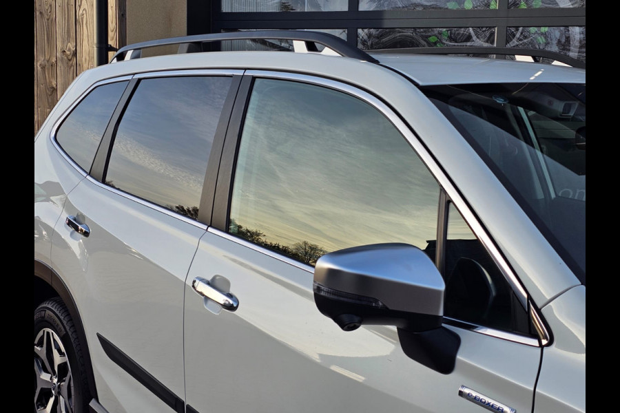 Subaru Forester 2.0i e-BOXER Luxury | Automaat | Trekhaak | Elek. klep | X Mode | ACC | Stoelverwarming |